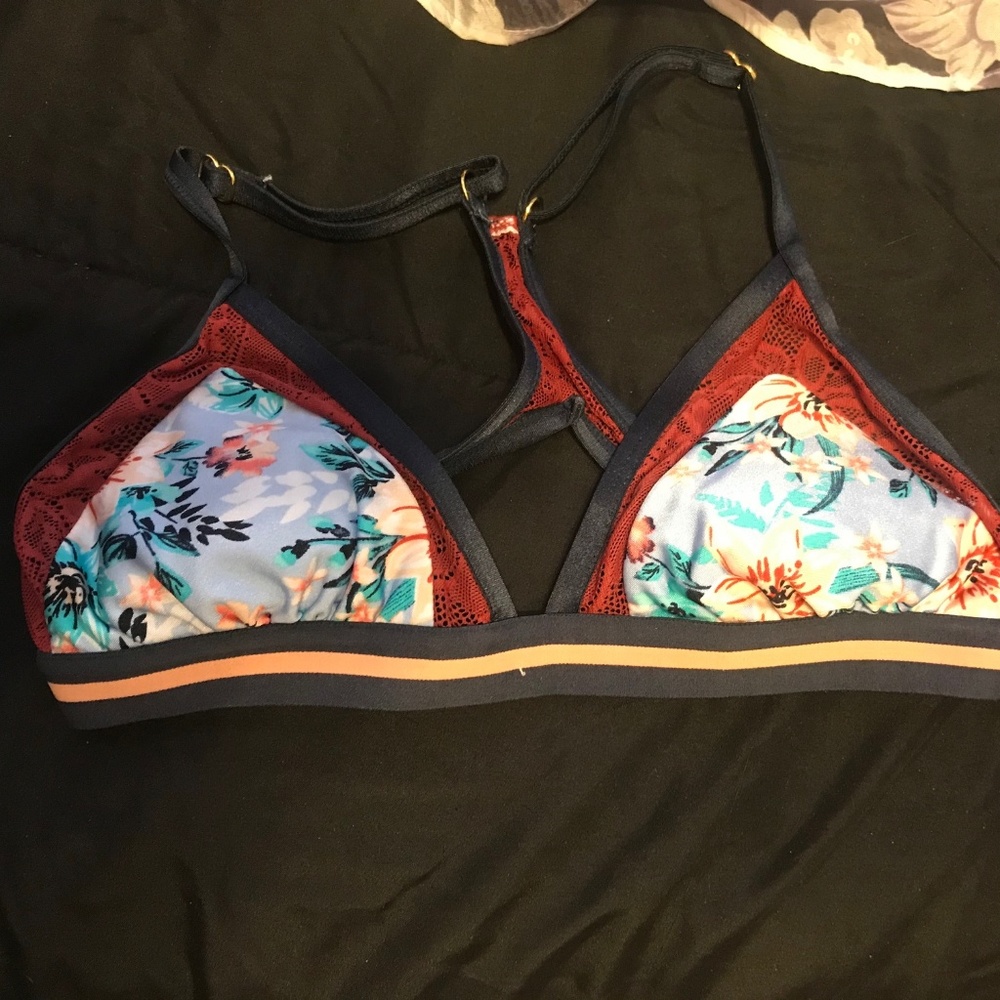 Bathing suit top